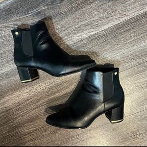 Calvin Klein leather heels Size 38.5/US 8